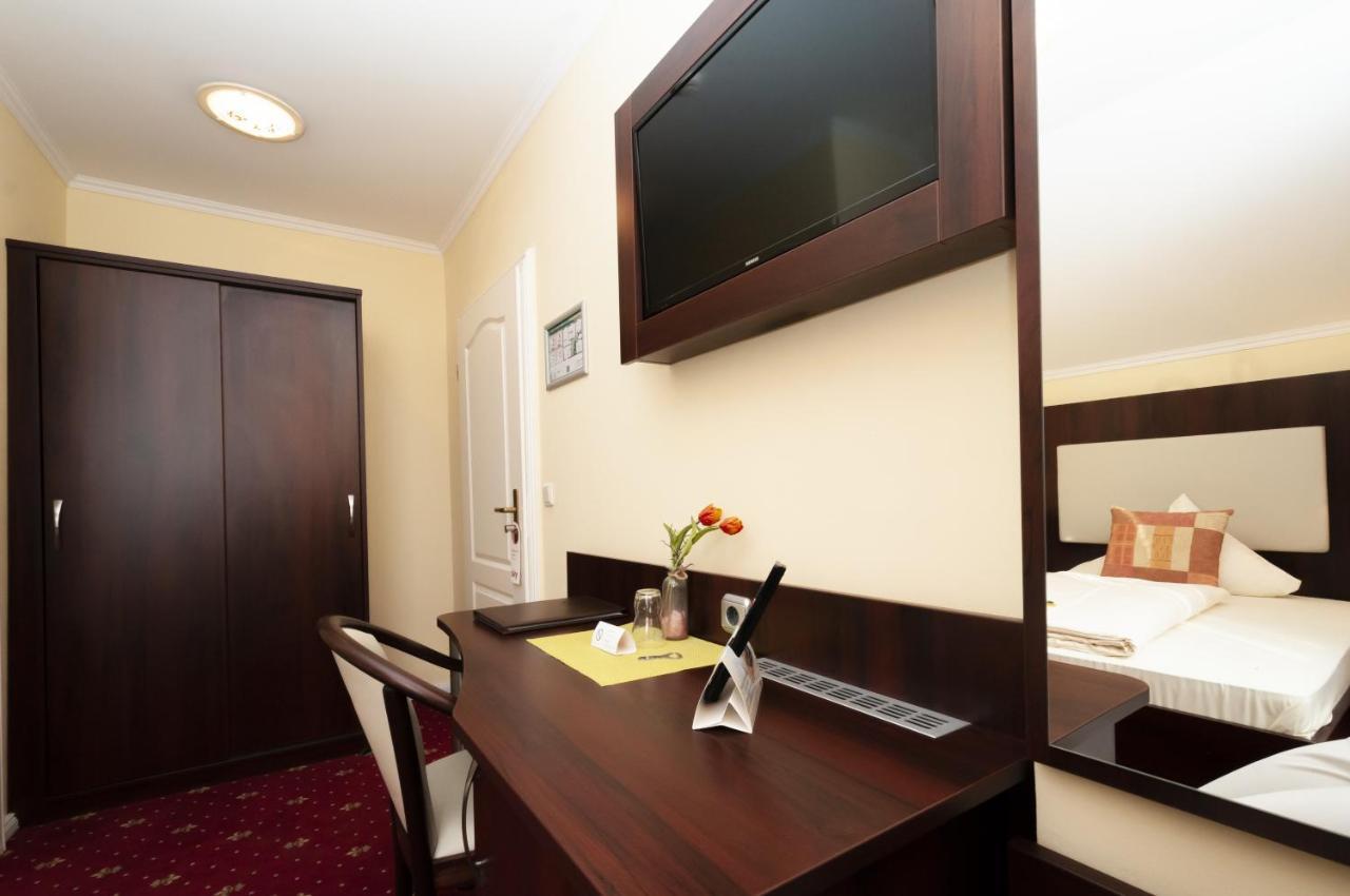 Hotel Gruene Tanne Αμβούργο Εξωτερικό φωτογραφία