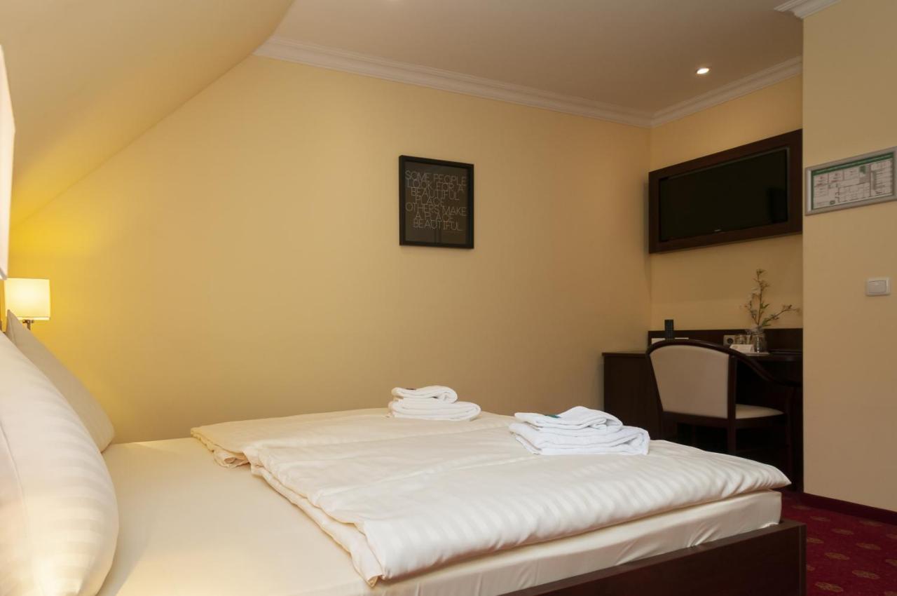 Hotel Gruene Tanne Αμβούργο Εξωτερικό φωτογραφία