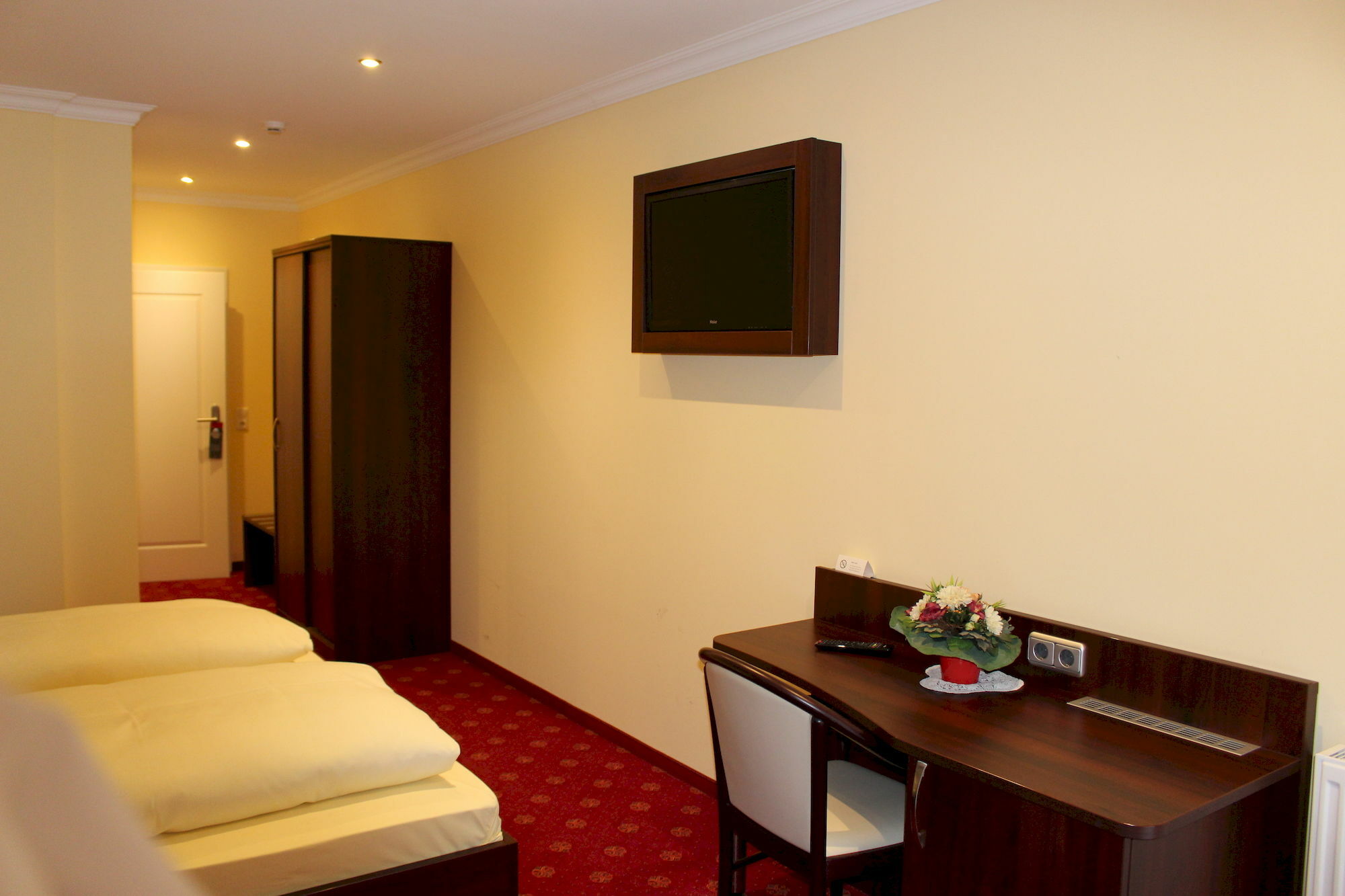 Hotel Gruene Tanne Αμβούργο Εξωτερικό φωτογραφία